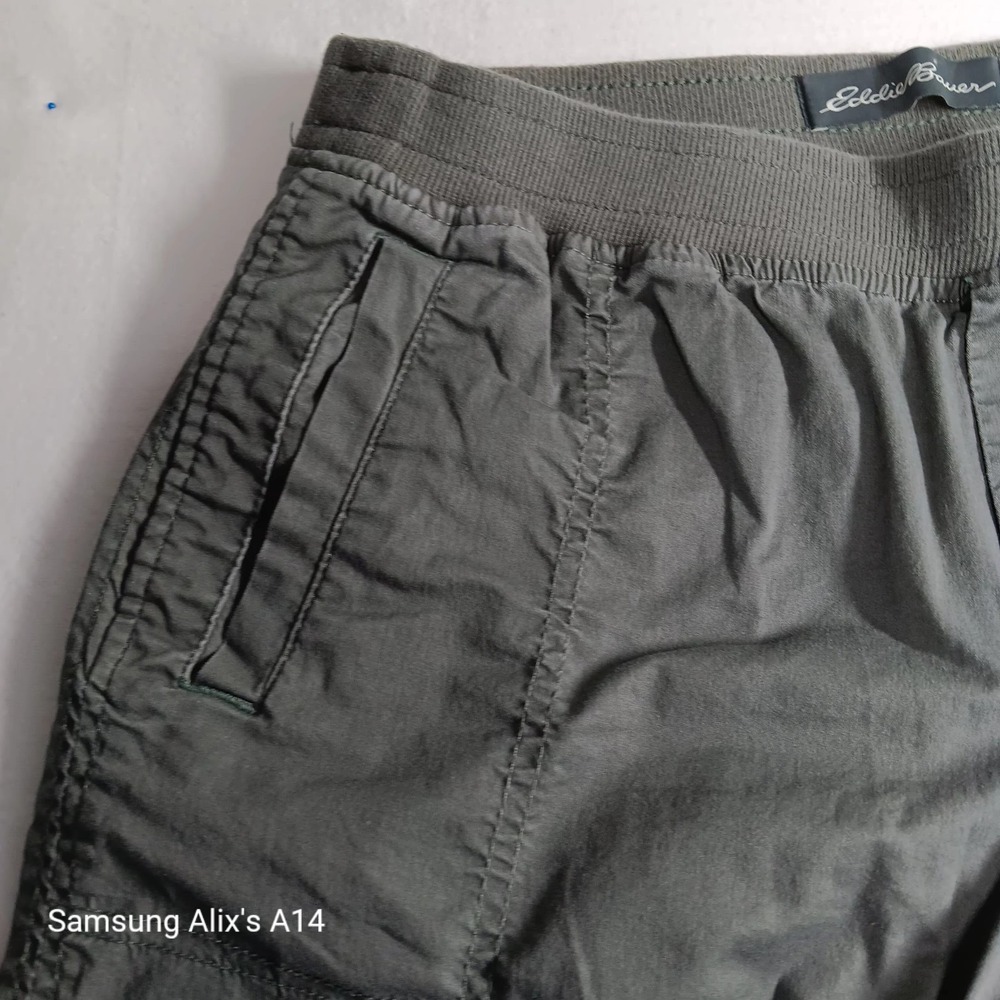 Eddie Bauer Women Pants Size 8 Mility Green Cargo Capri‎ Hiking Cotton Blend - Picture 3 of 11